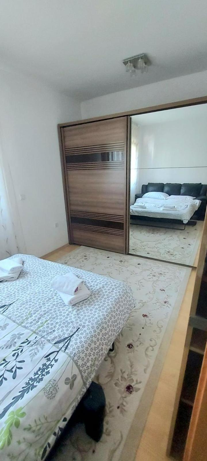 Family Apartment With Garden Sarajevo Eksteriør billede