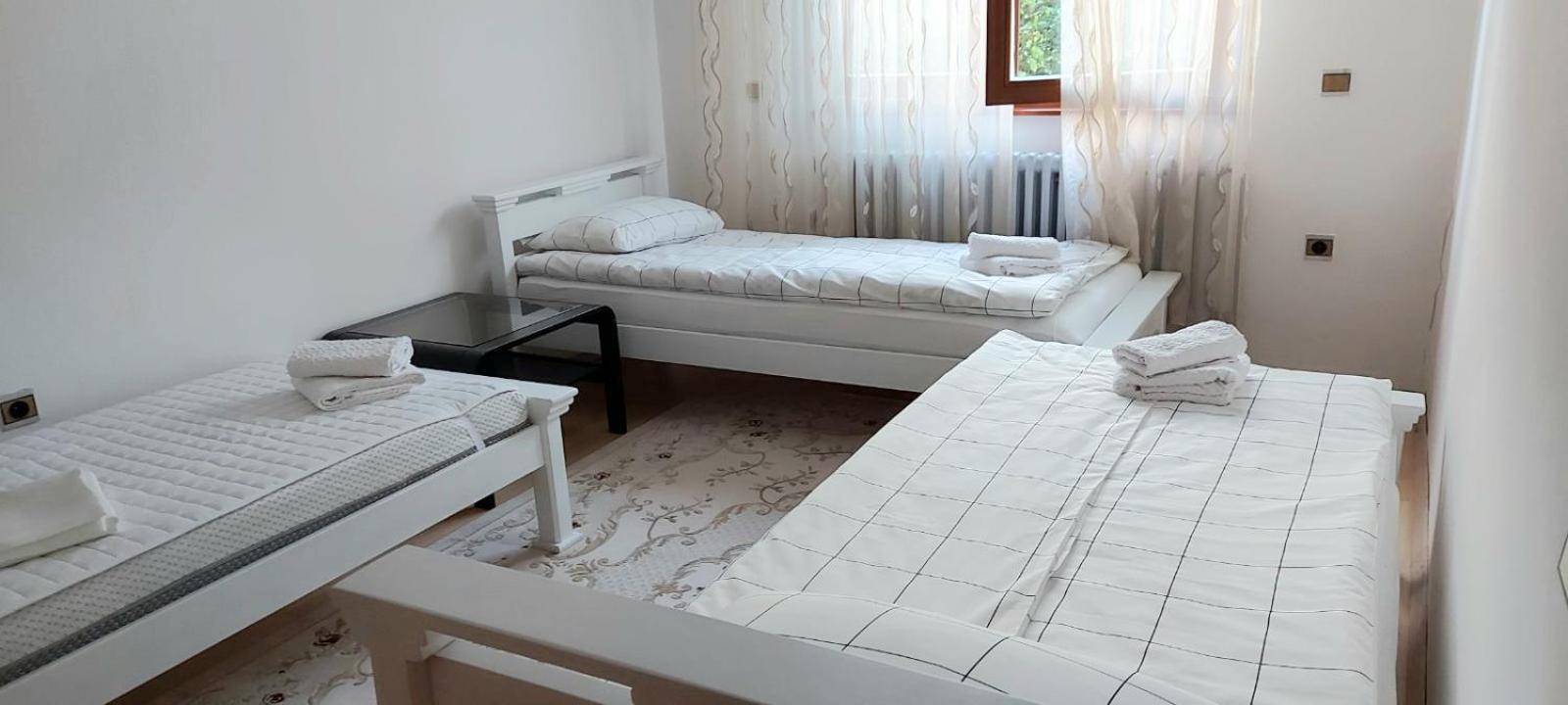 Family Apartment With Garden Sarajevo Eksteriør billede