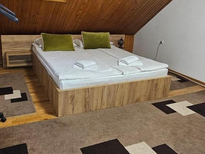 Family Apartment With Garden Sarajevo Eksteriør billede